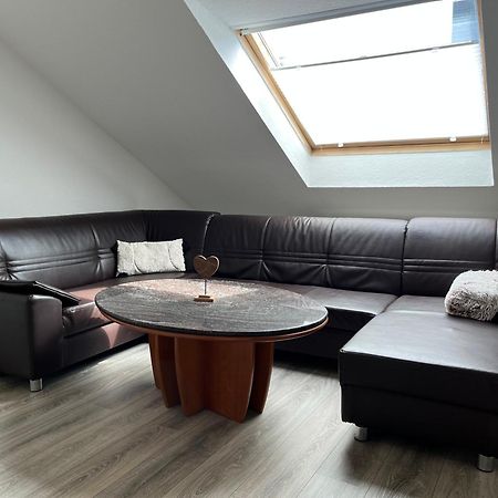 Marienhaus Apartment - Zentral, Parken, Netflix, Kontaktloses Einchecken Wuppertal Esterno foto