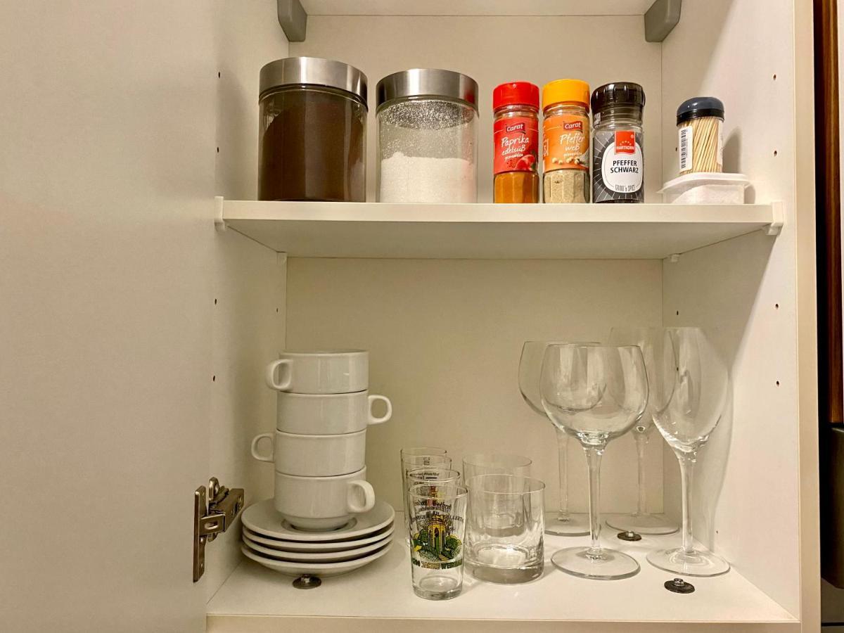 Marienhaus Apartment - Zentral, Parken, Netflix, Kontaktloses Einchecken Wuppertal Esterno foto