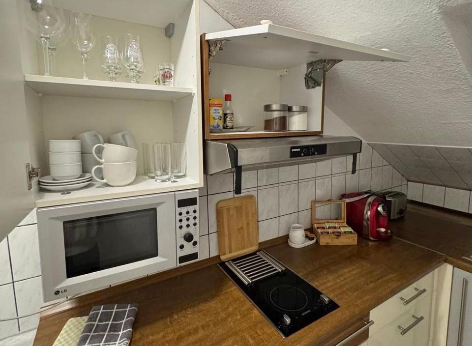 Marienhaus Apartment - Zentral, Parken, Netflix, Kontaktloses Einchecken Wuppertal Esterno foto